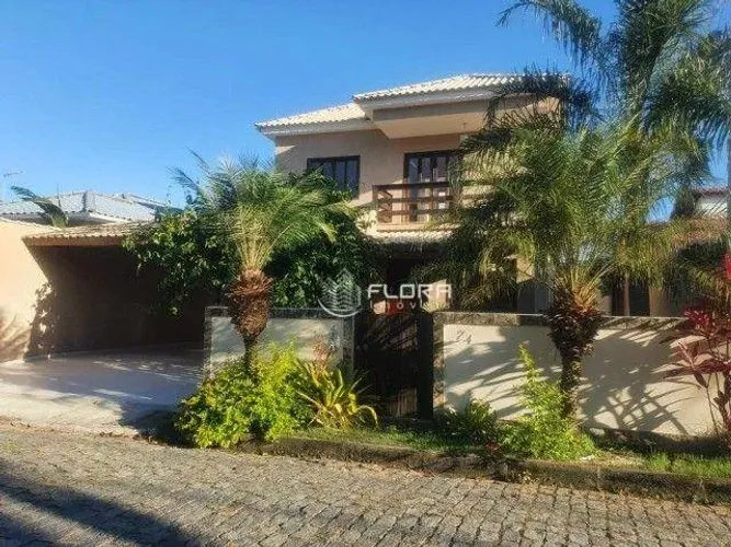 Casa com 4 dormitórios à venda, 240 m² por R$ 900.000,00 - São José de Imbassai - Maricá/R