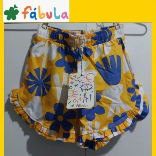 Fábula short menina novo