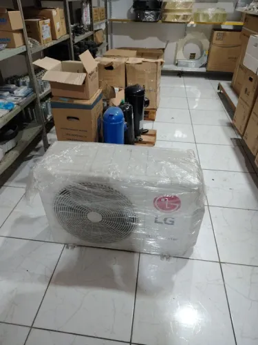 UNIDADE CONDENSADORA LG Dual inverter Voice 18000 Mil BTUh Frio S4uQ18L31A - 220v