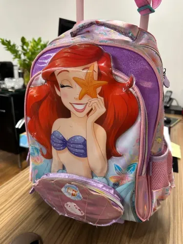 Mochila com lancheira e estojo - linda!!!
