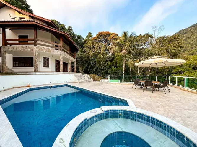 Casa com 5 dorms, Recanto Lagoinha, Ubatuba - R$ 3.8 mi, Cod: 2447
