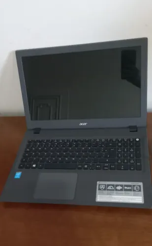 Notebook ACER E5-573-54ZV Intel Core I5-52000 U
