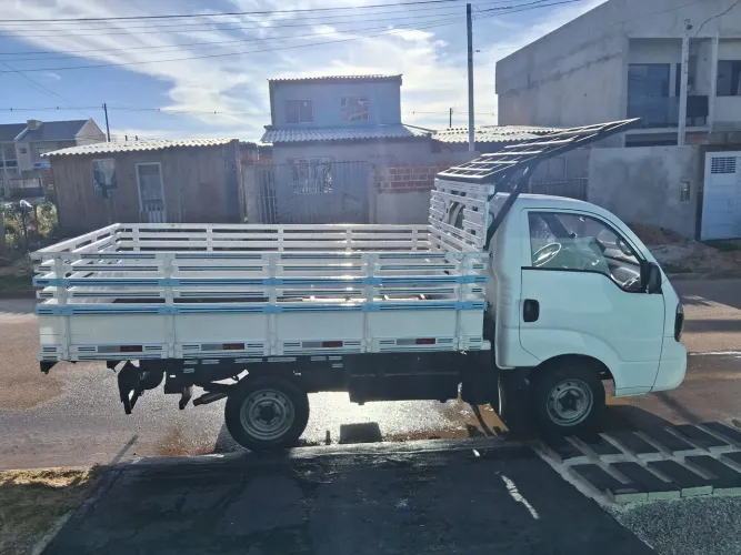 Vendo carroceria recém reformada 