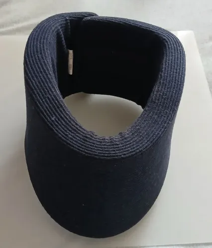 Colar Cervical semi-novo. Tamanho G.