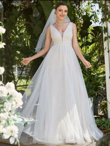 Vestido de Noiva Branco Elegante - M