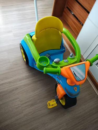Triciclo Infantil Didático com Empurrador