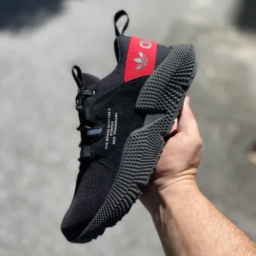 Tênis masculino preto com vermelho casual