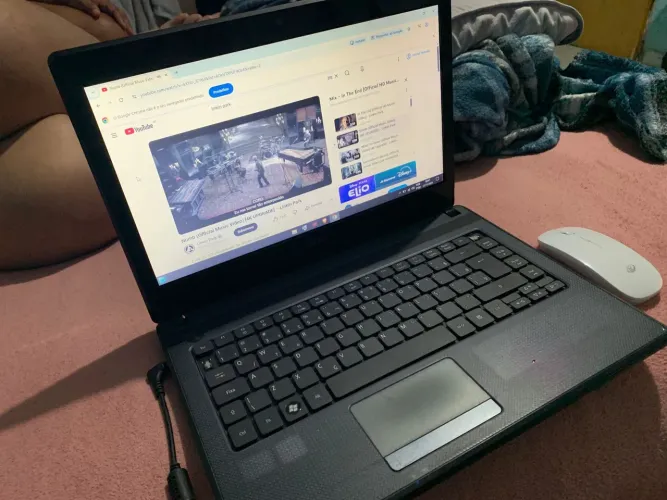 Notebook Acer Aspire com defeito