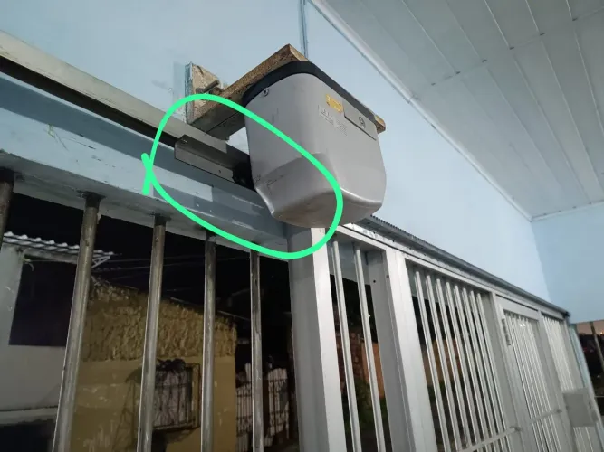 Manutenção de portão deslizante e basculante.