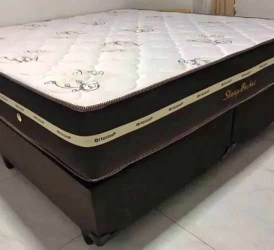 Cama box queen e colchão e base