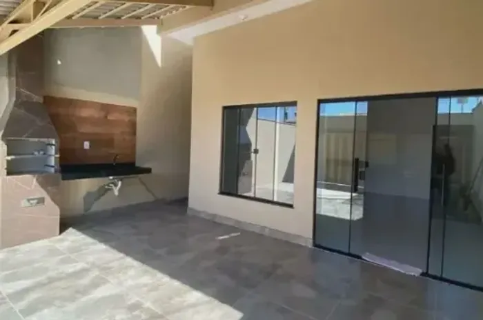 CASA USADA REFORMADA NO ITAPERI