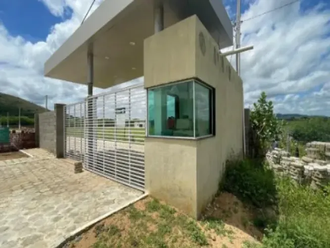 Lote Misto com 276,75m² de Terreno - Fazenda Jazigo, Serra Talhada