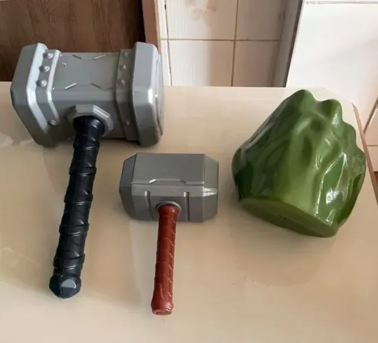 miniaturas vingadores marvel acessórios Martelo thor - punho hulk