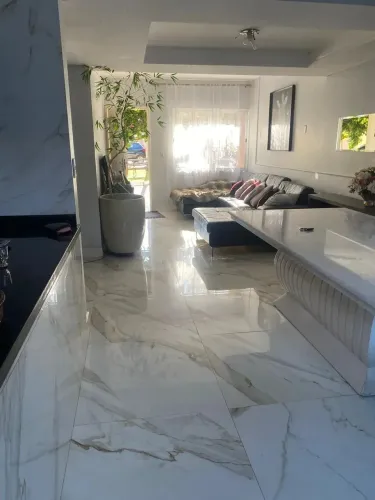 Sobrado para aluguel e venda tem 190 metros quadrados com 3 quartos