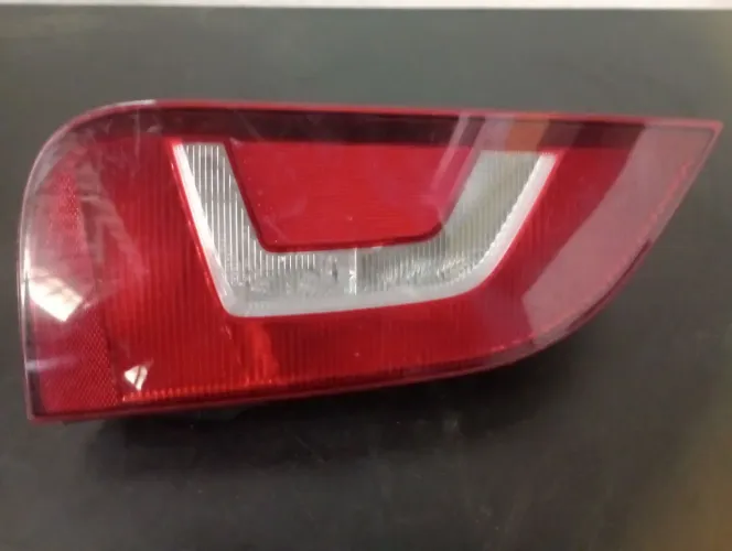 Lanterna traseira esquerda vw UP usada