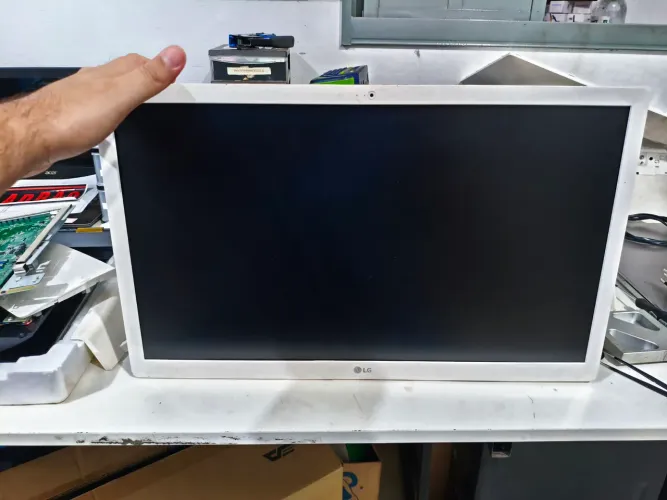 DISPLAY LG 22v280 LM215WF3 (SL) (S2)