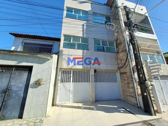 Apartamento com 2 quartos no bairro Carlito Pamplona em Fortaleza, CE