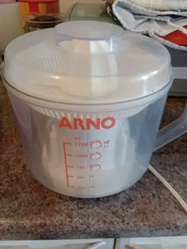 Espremedor de laranja Arno 