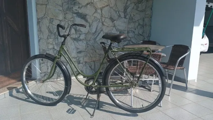 Centrum feminina anos 50 sueca bicicleta antiga nao é goerick prosdocimo hernes monareta