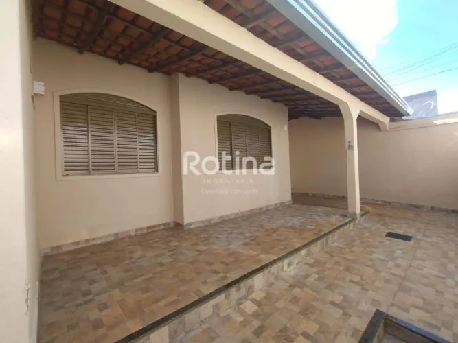 Casa para alugar, 3 quartos, Cidade Jardim - Uberlândia/MG - Rotina Imobiliária