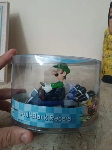 Luigi Pull-Back Racer - Brinquedo Mario Kart