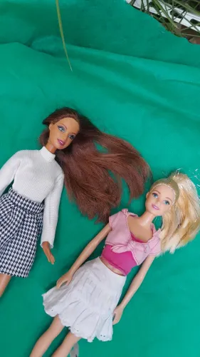 2 Barbies raras