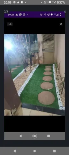 Jardim Decorativo com Pedras e Grama