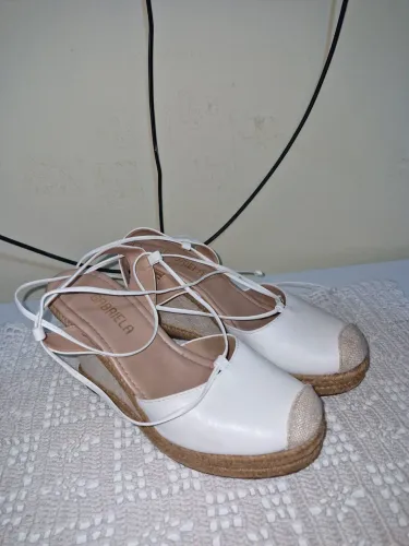 Sandália Anabela Branca Gabriela Sapatos Femininos Saltos Tamancos