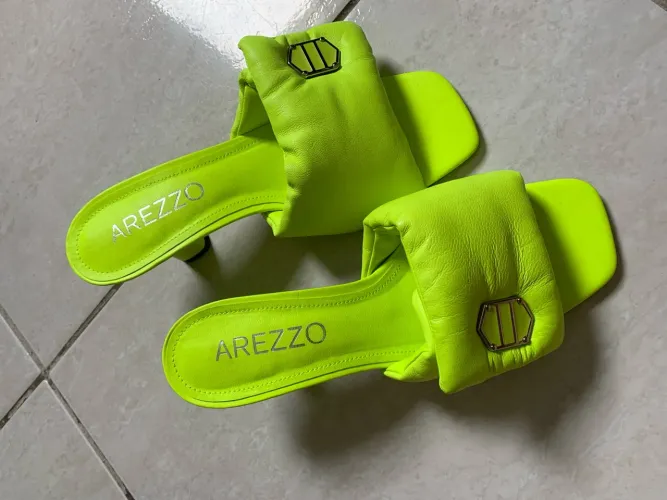 Sandália Arezzo Verde tamanho 37
