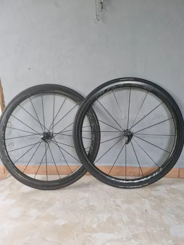 Rodas Shimano tubular de Carbono Dura-Ace 