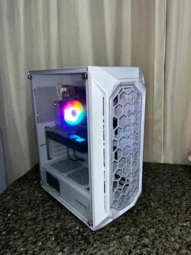 PC GAMER XEON + RX 580 8gb Sapphire roda a maioria dos jogos