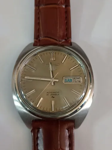 Relógio marca Seiko modelo 5 pulseira de couro
