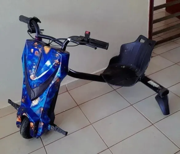 TRICICLO ELÉTRICO INFANTIL DESAPEGO