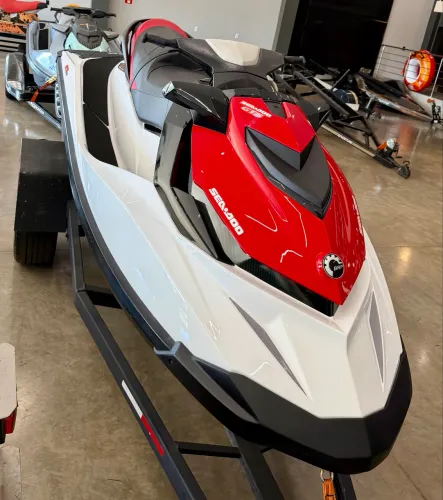 Vendo Jet Ski Sea Doo GTS 130 2011, em estado de novo