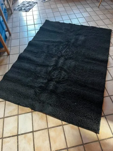 Tapete Preto 1.5m x 1m.
