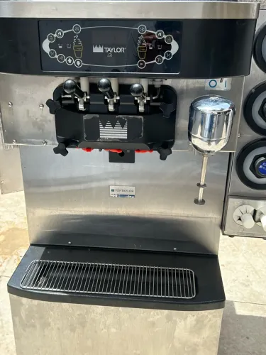 máquina de sorvete taylor 