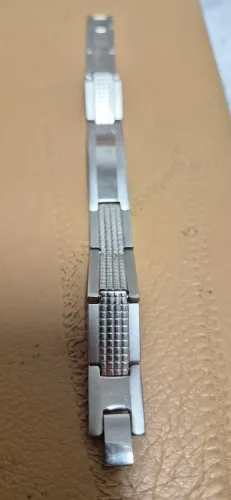 Linda pulseira em aço cirurgico 3D