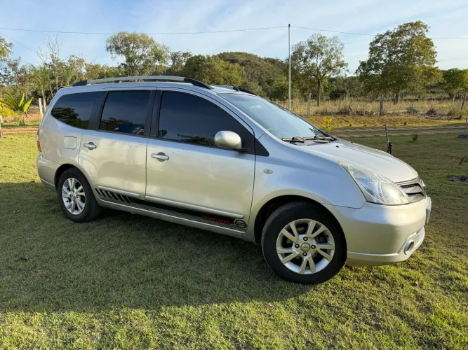 Nissan Livina Grand S 1.8 16V Flex Fuel Mec. 2014