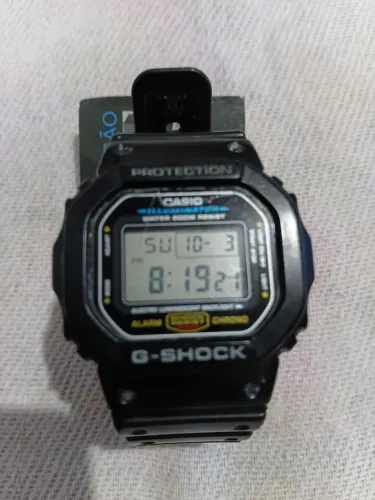 CASIO G-SHOCK ILUMINATOR 200 METROS