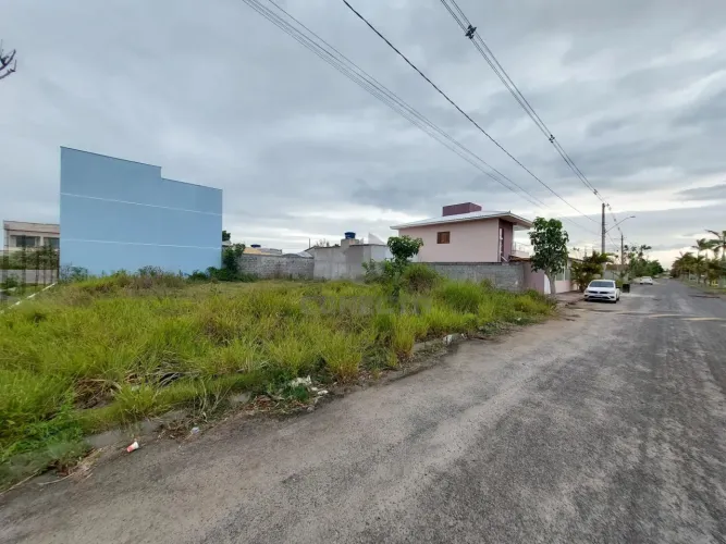 Terreno plano de 440m² no Residencial Fazenda HZ, 2ª Etapa, Praia Grande, Fundão