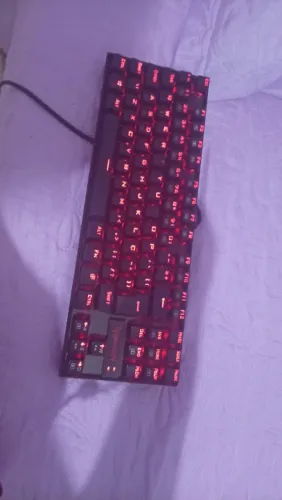 TECLADO (ACEITO TROCA)