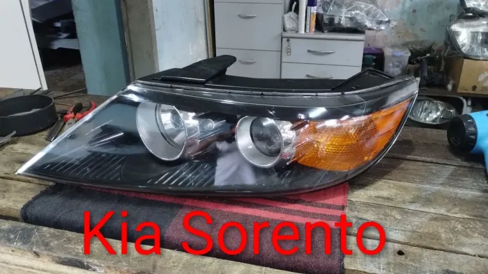 Kia Sorento/ farol esquerdo máscara negra