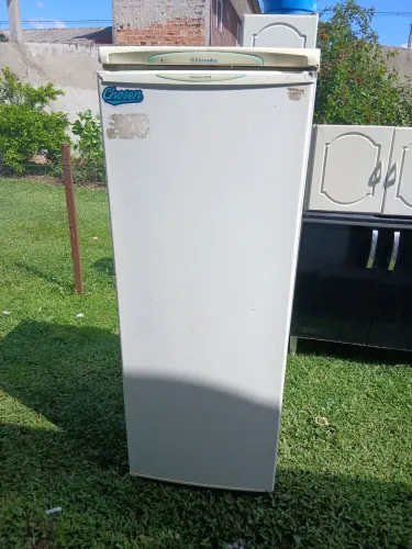 Geladeira Electrolux funcionando perfeitamente 