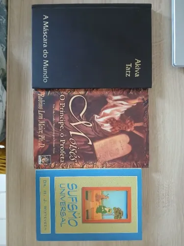 Vendo 3 livros maravilhosos de espiritualidade