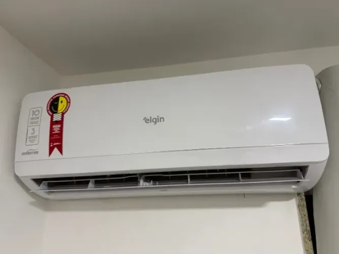 Ar-Condicionado Elgin Eco Inverter 12.000 BTUs (127v) - Só 5 meses de uso!