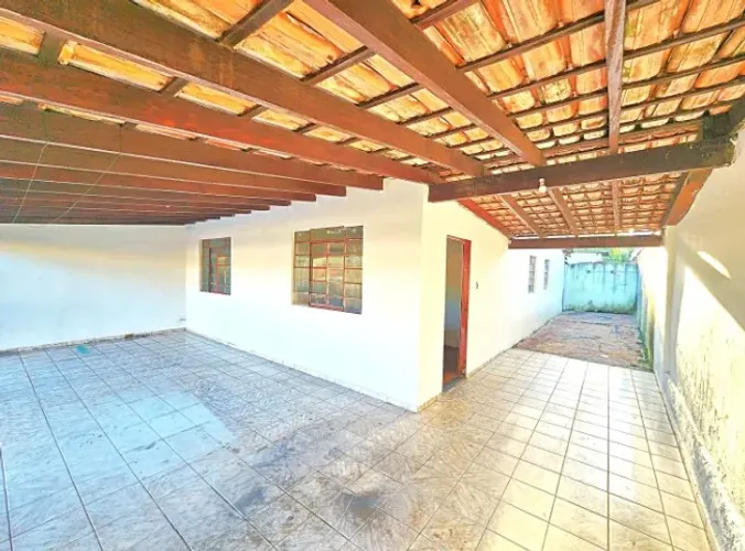 Casa à venda ou aluguel no Bairro Presidente Roosevelt - 270 m² terreno 130 m² construção