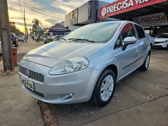 Fiat Punto 1.4 Fire Flex 8V 5P 2010