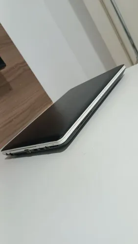 Notebook Samsung i3 com sdd 8 de RAM