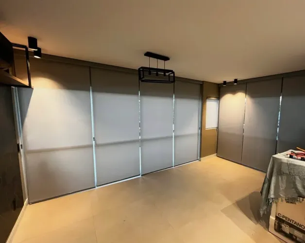 Rolô Screen com Bandô cor cinza 