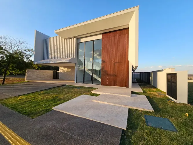 Casa de Condomínio com 5 Suítes à Venda, 510 m² no Plateau d'Or Privilege em Goiânia/GO